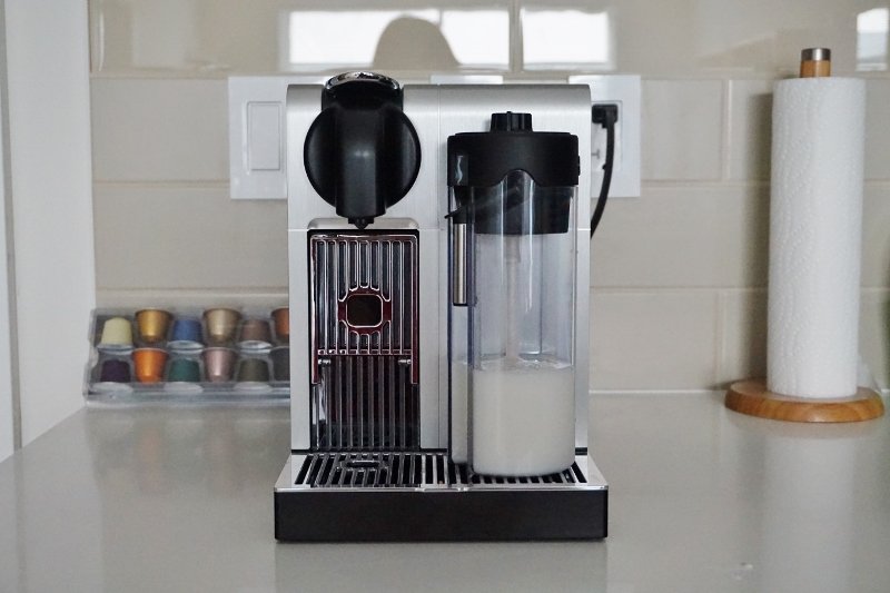 Nespresso Lattissima Original Coffee and Espresso Machine with Milk Frother  by De'Longhi & Reviews